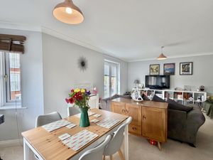 Lounge/Diner- click for photo gallery